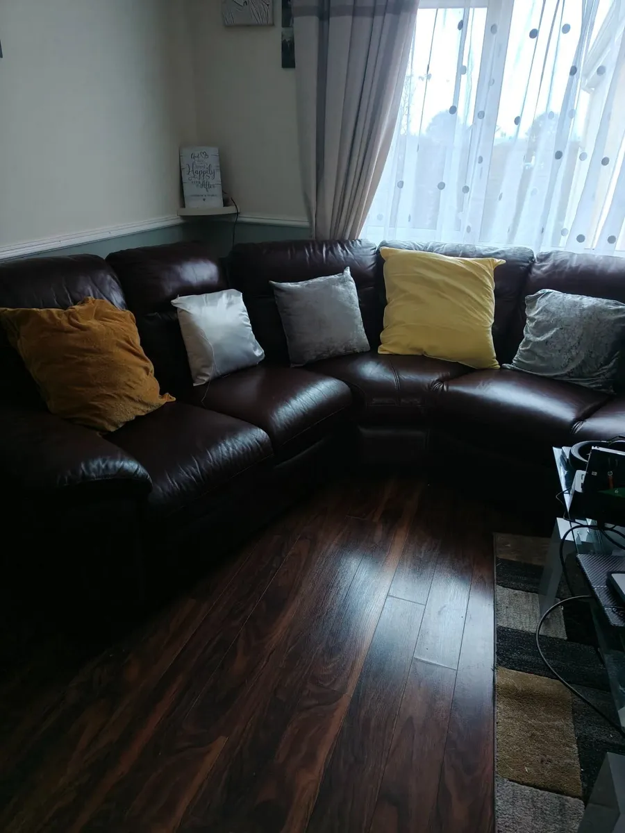 Brown leather corner sofa - Image 3