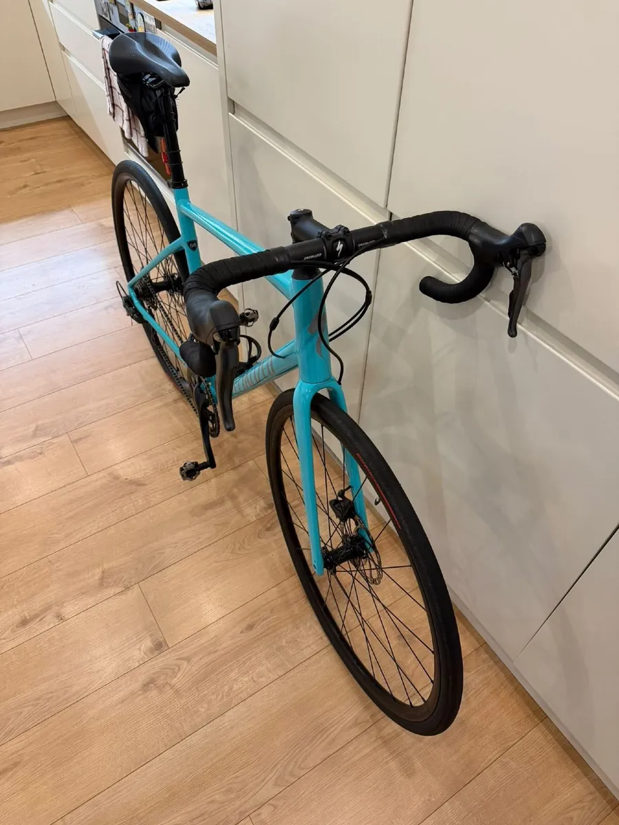 Specialized Allez E5 Disc–56cm–Ridden only 3 times - Image 3