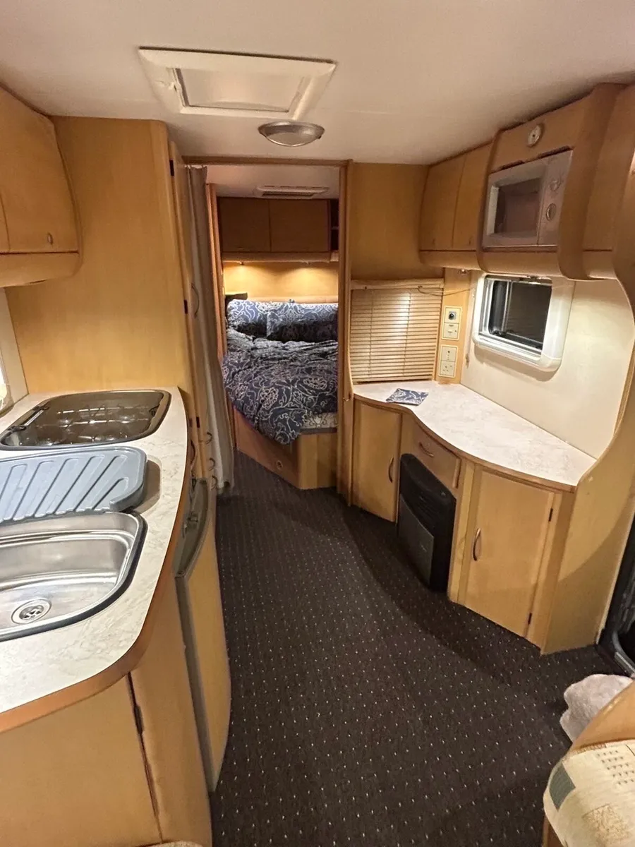 Bailey 4 Berth Caravan - Image 4