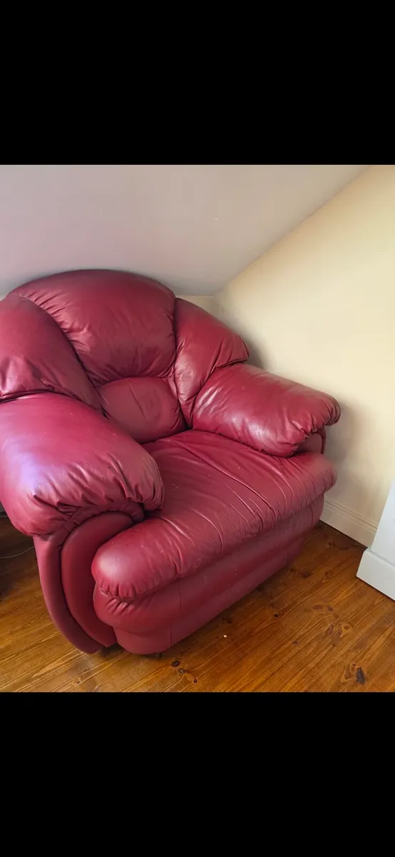 3 Piece Leather Suite - Image 1