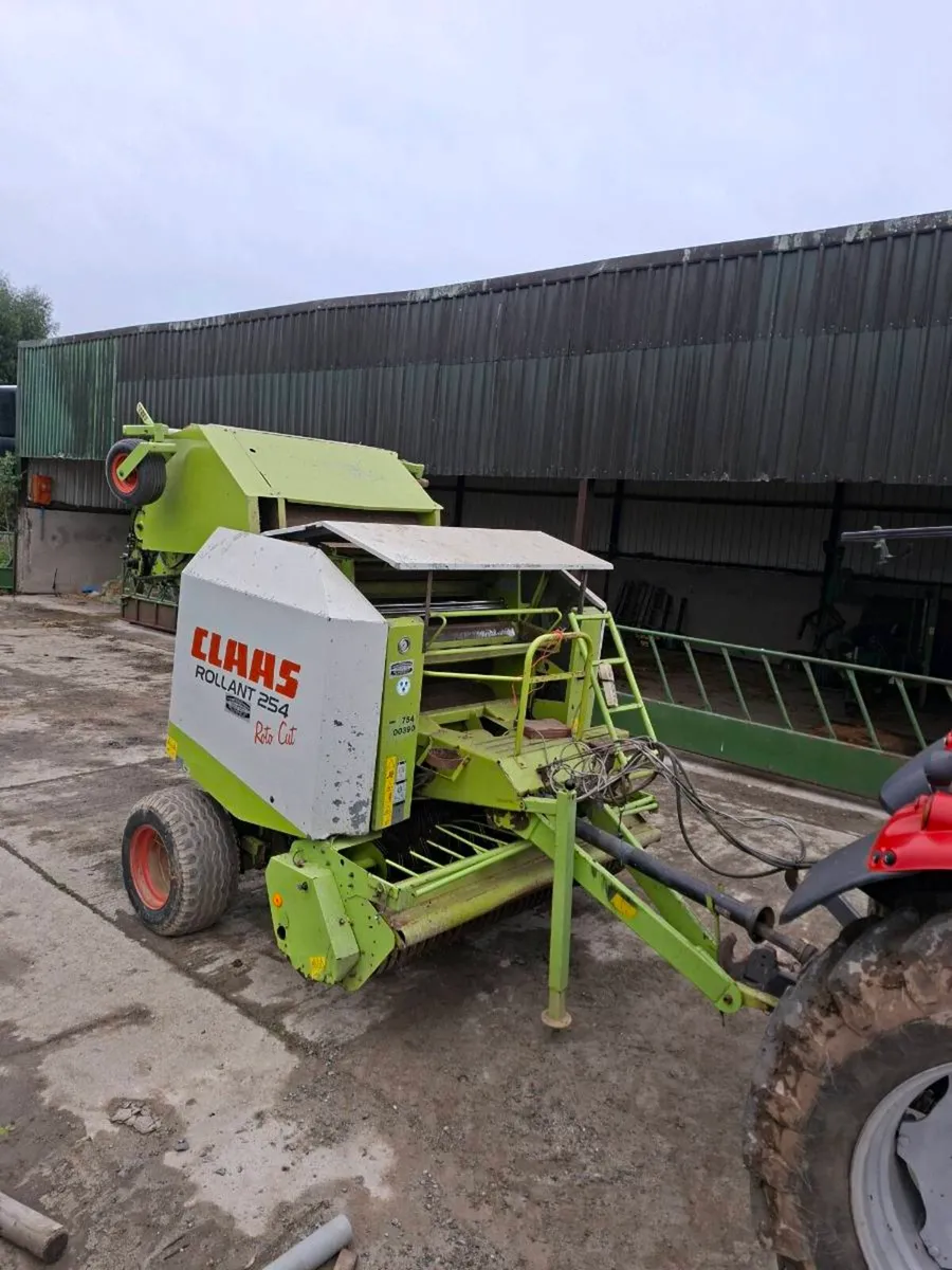 Claas 254 baler - Image 3