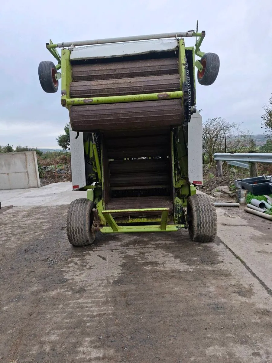Claas 254 baler - Image 4