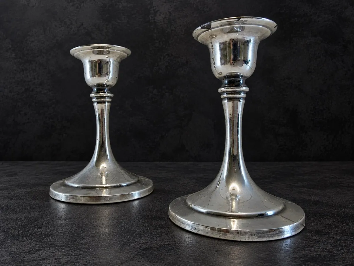 Vintage Oneida Silver-Plated Candlesticks - Image 1