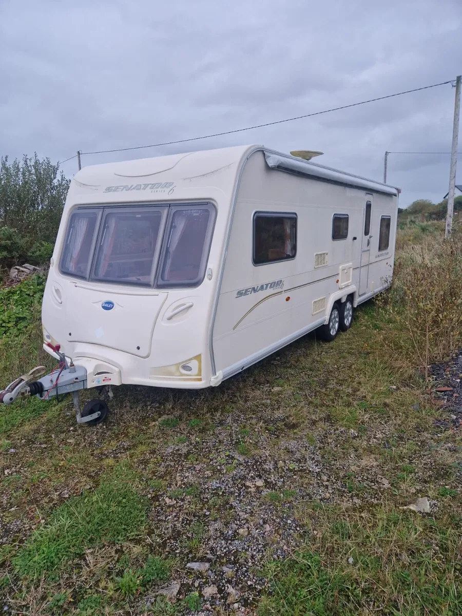 Baily senator caravan 6/7 berth +awnings. - Image 1