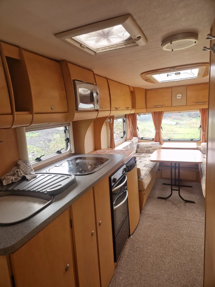Baily senator caravan 6/7 berth +awnings. - Image 2