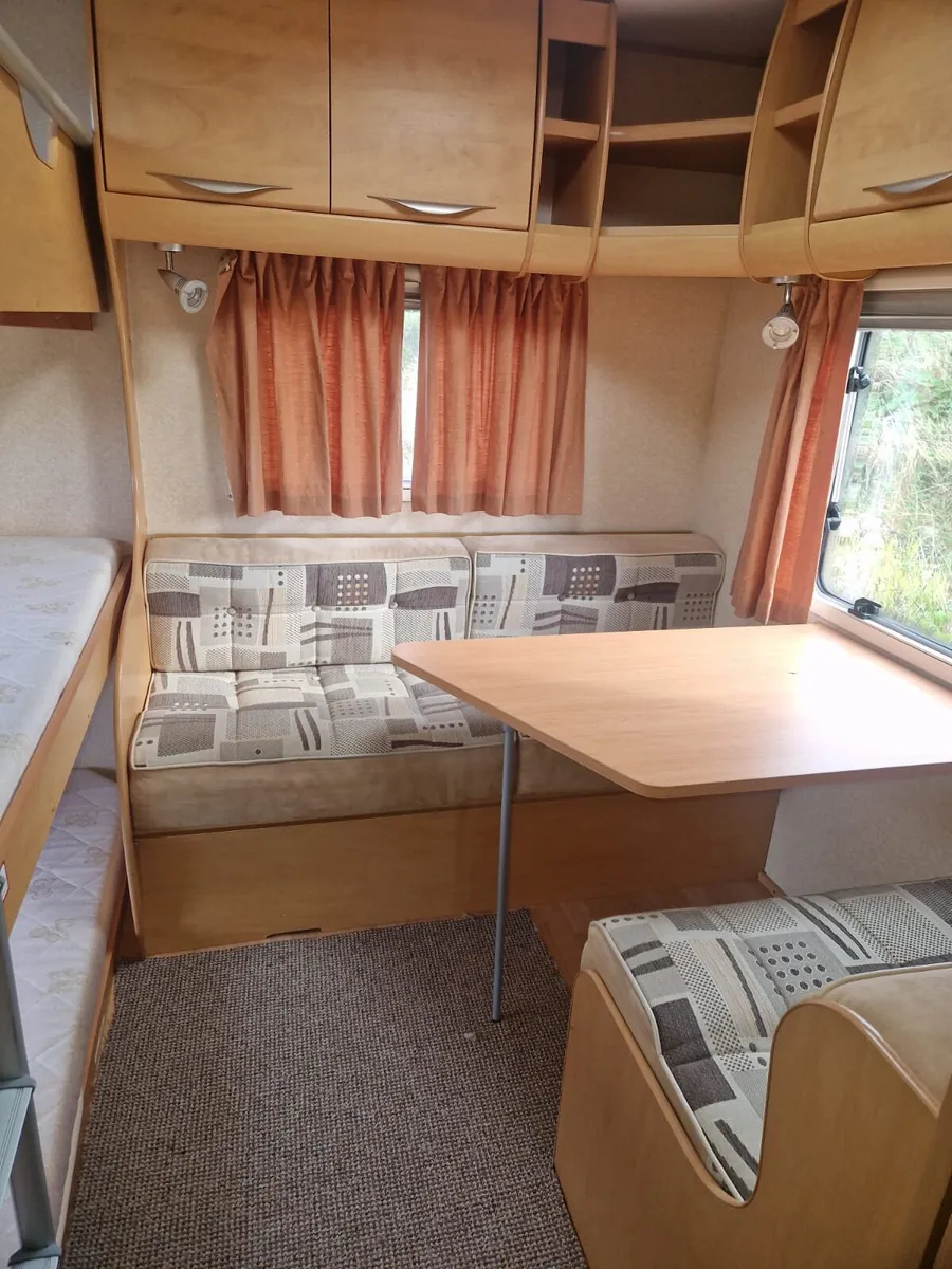Baily senator caravan 6/7 berth +awnings. - Image 3