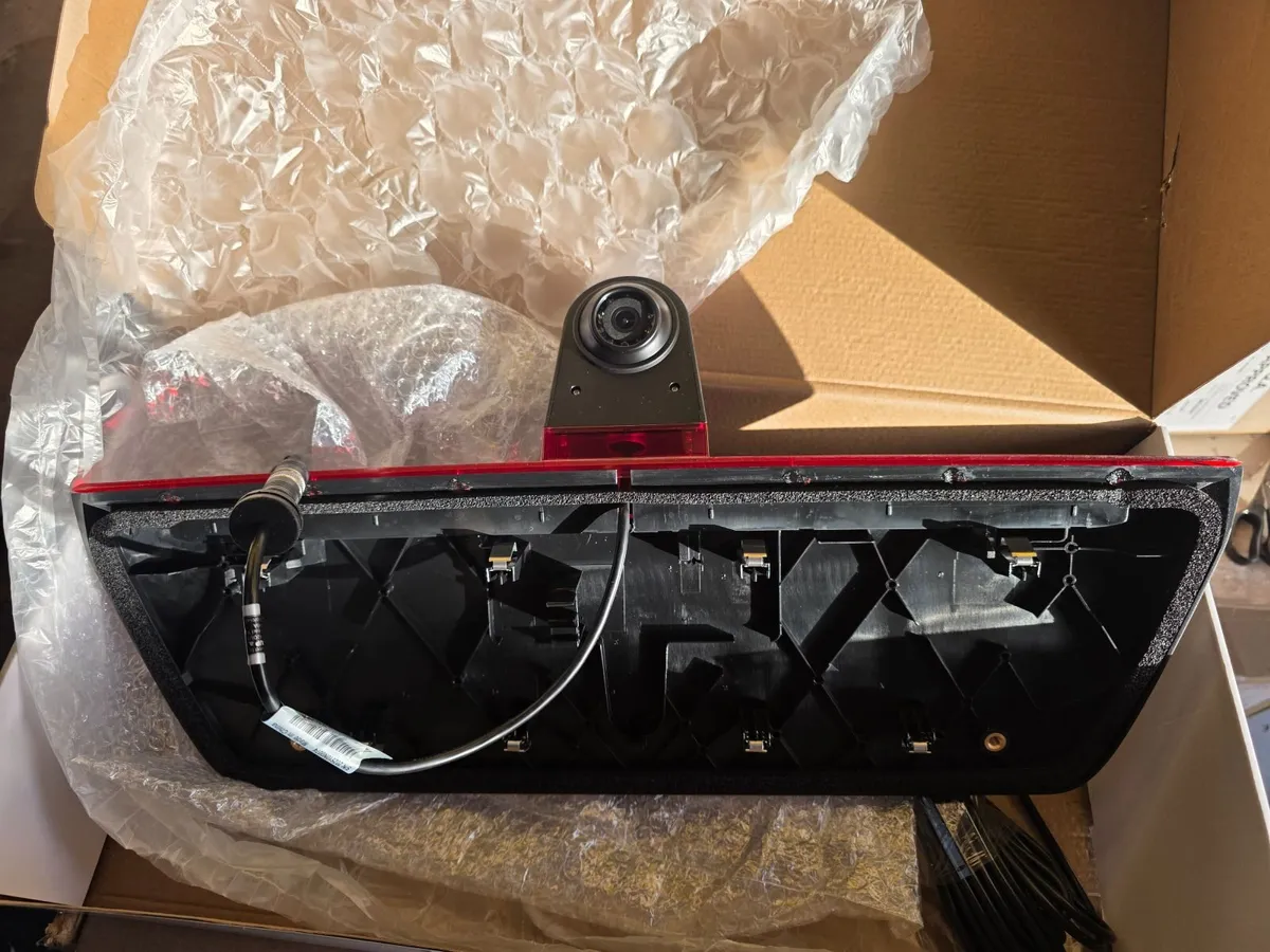 Brake light camera for 2017-2024 Crafter, Sprinter - Image 3