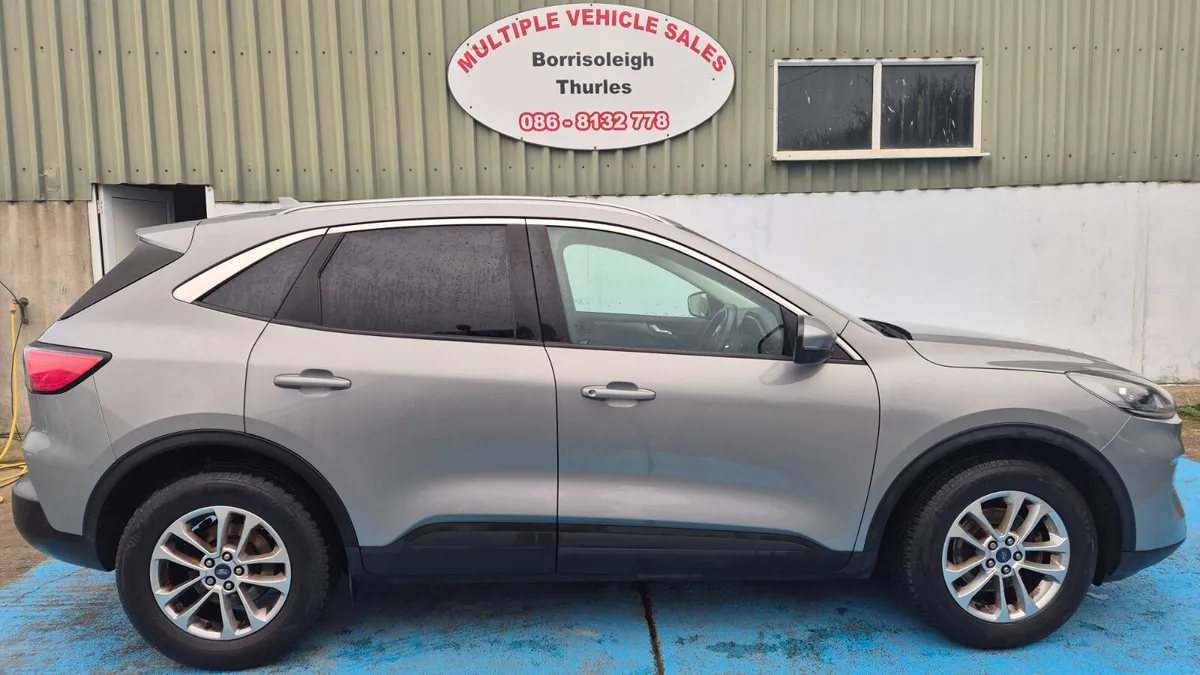 Ford Kuga 2022 - Image 2
