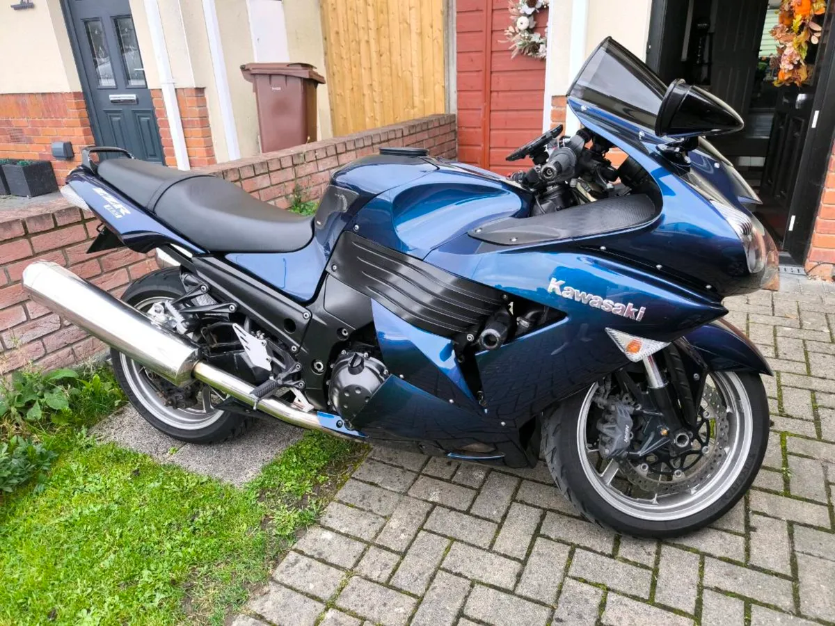 Kawasaki ZZR1400 - Image 1