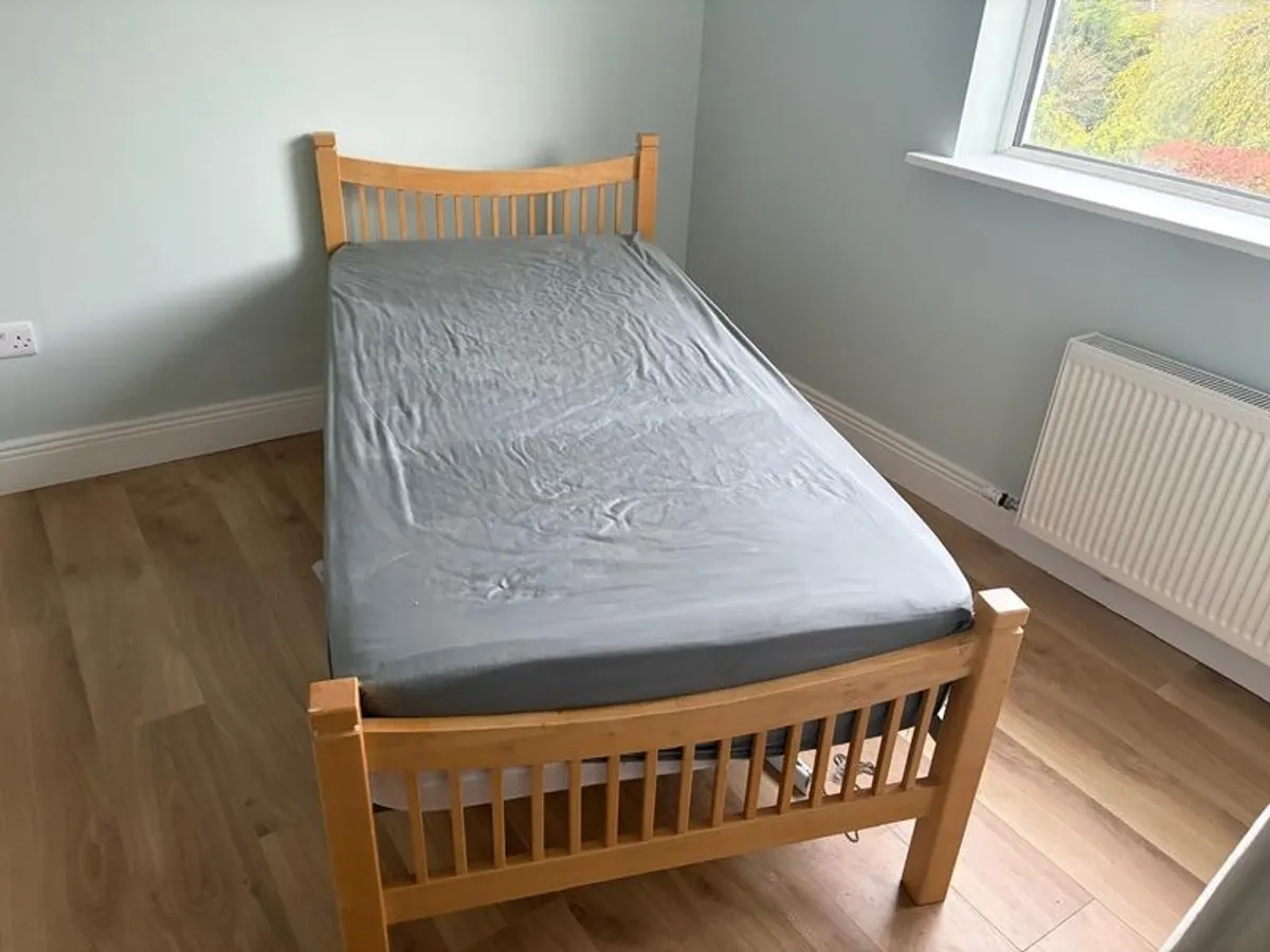 Two Matching Wooden Single Beds: Pine and White - Image 4