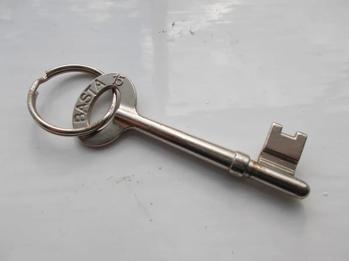 Set of various Basta Keys - Image 4