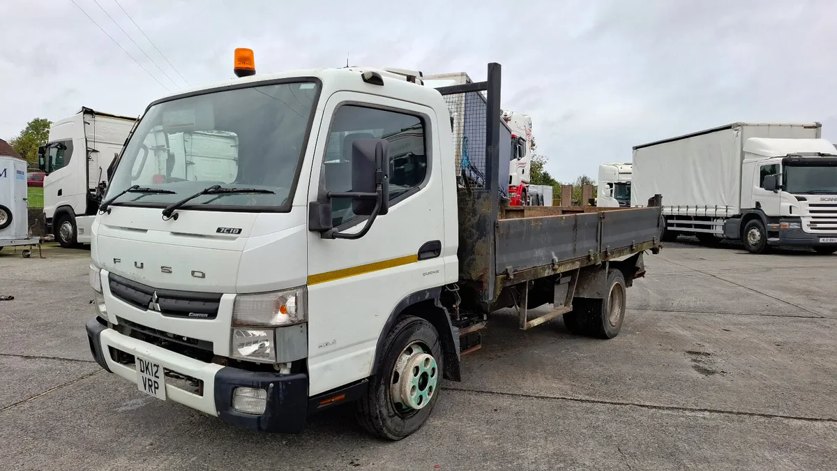 2012 Fuso Canter 7C18 Tipper 7.5 Ton. - Image 3