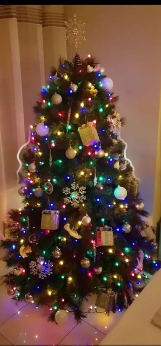 Christmas tree - Image 1