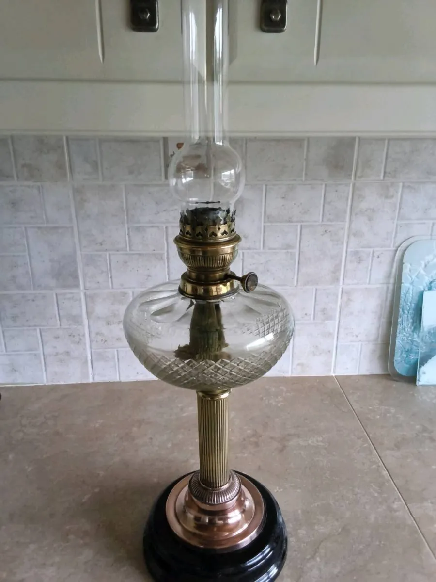 VINTAGE  OIL  LAMP.