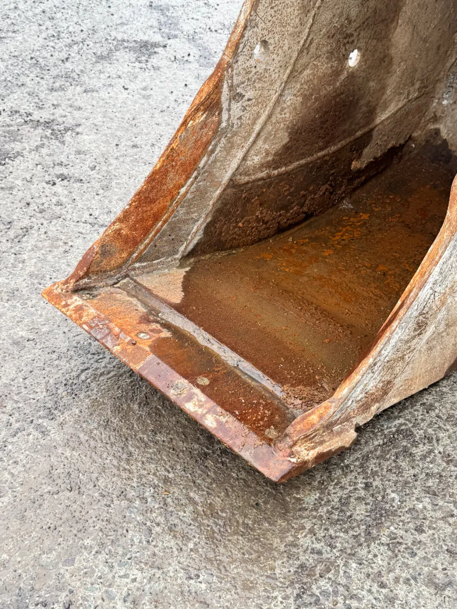 24” Hill Bucket on 80mm pins - Image 4