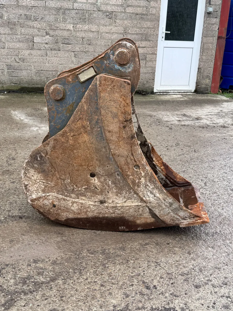 24” Hill Bucket on 80mm pins - Image 2