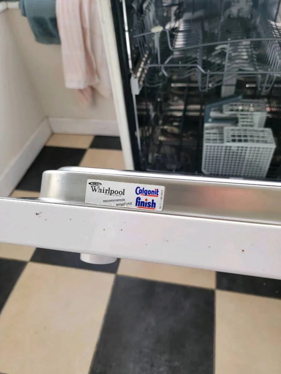 Dishwasher - Image 2