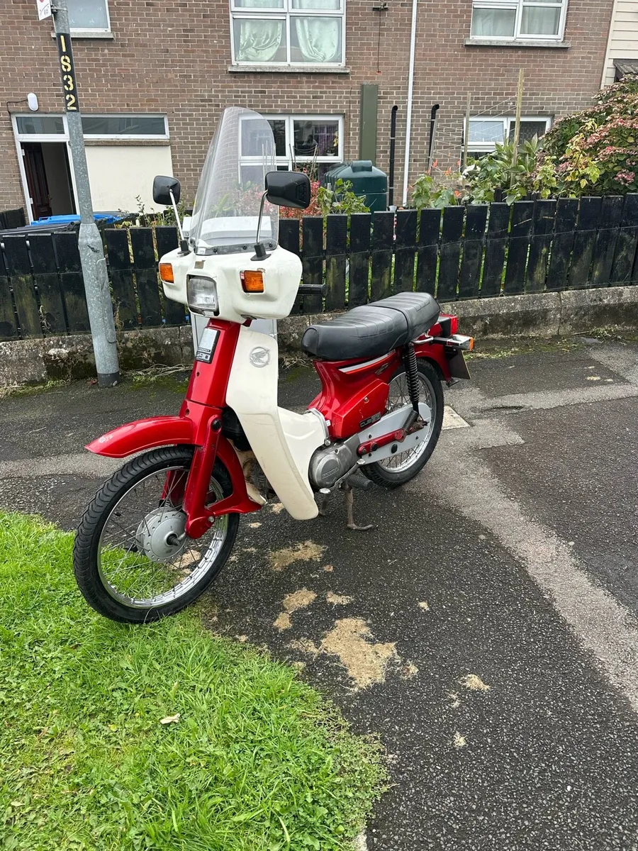 1995 Honda C90 Cub - Image 1