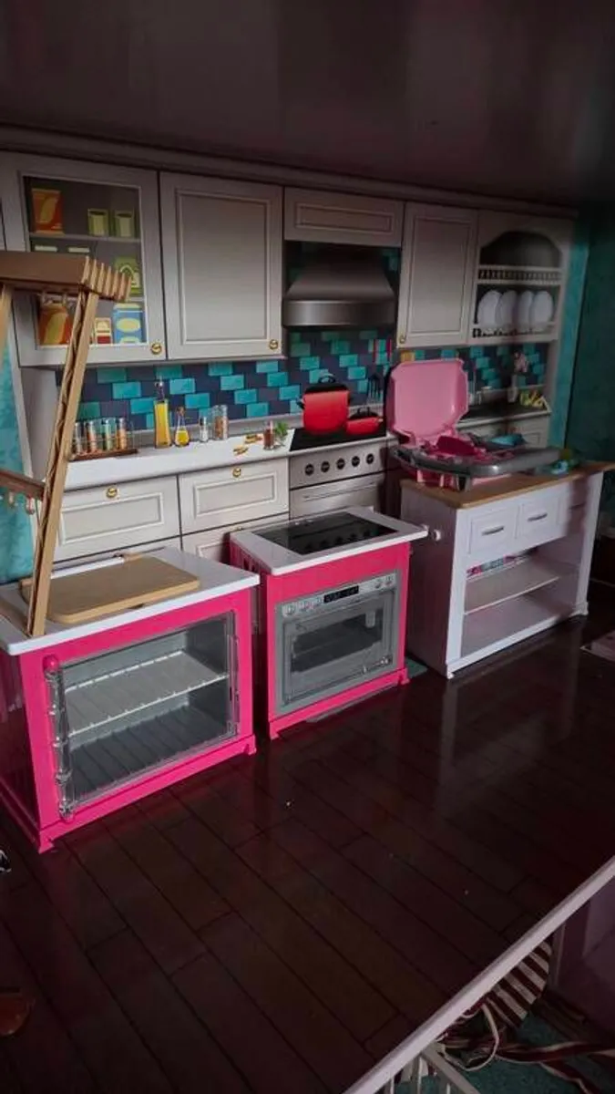 Lillie's Wooden Doll House - Image 1