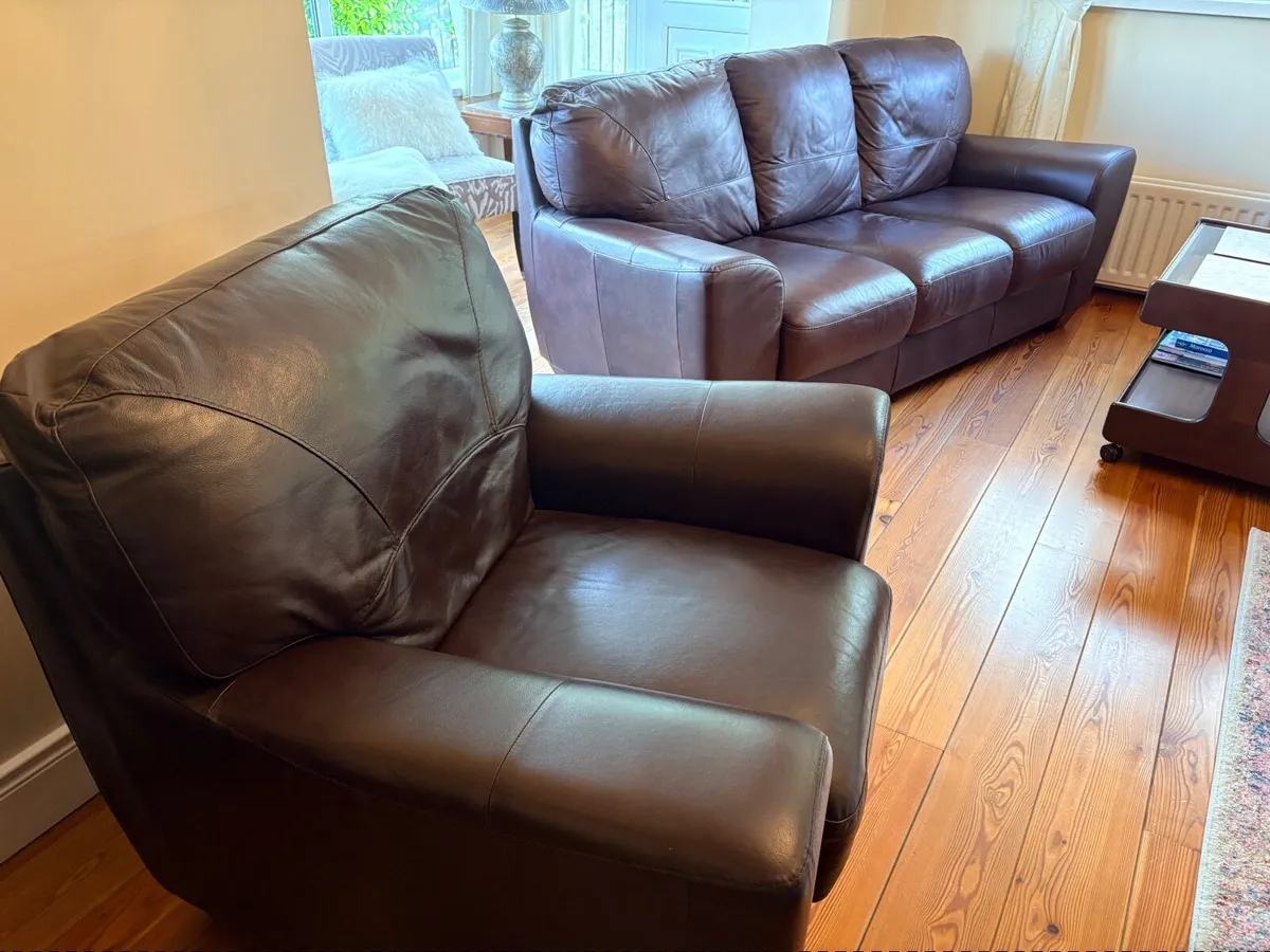 Brown Leather Suite - Excellent Condition - Image 1