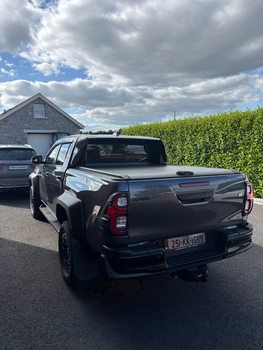 Toyota Hilux GR 2 - Image 3