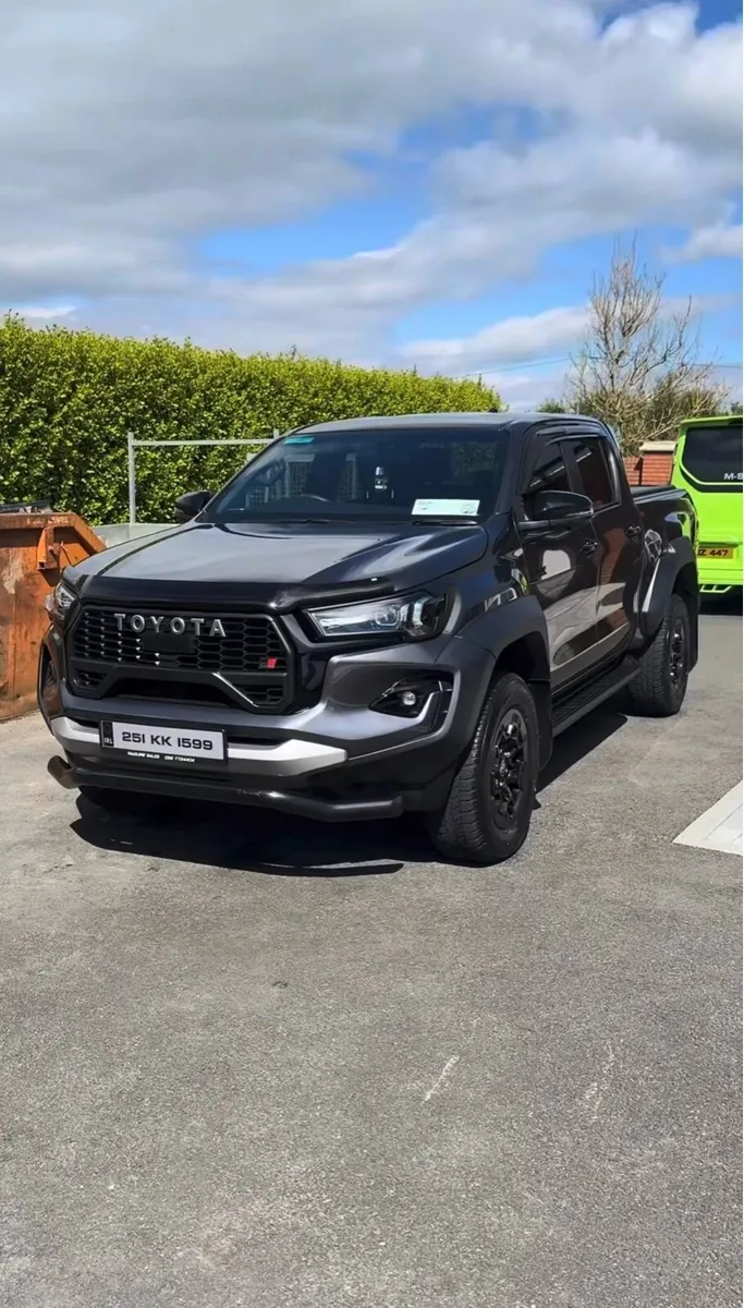 Toyota Hilux GR 2 - Image 1