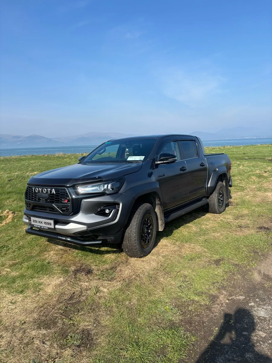 Toyota Hilux GR 2 - Image 2