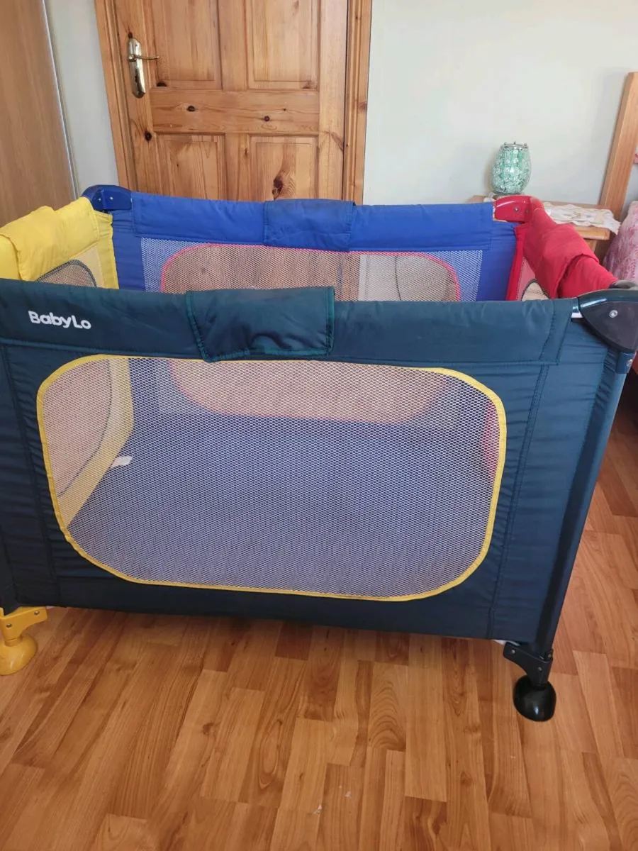 Travel cot - Image 3
