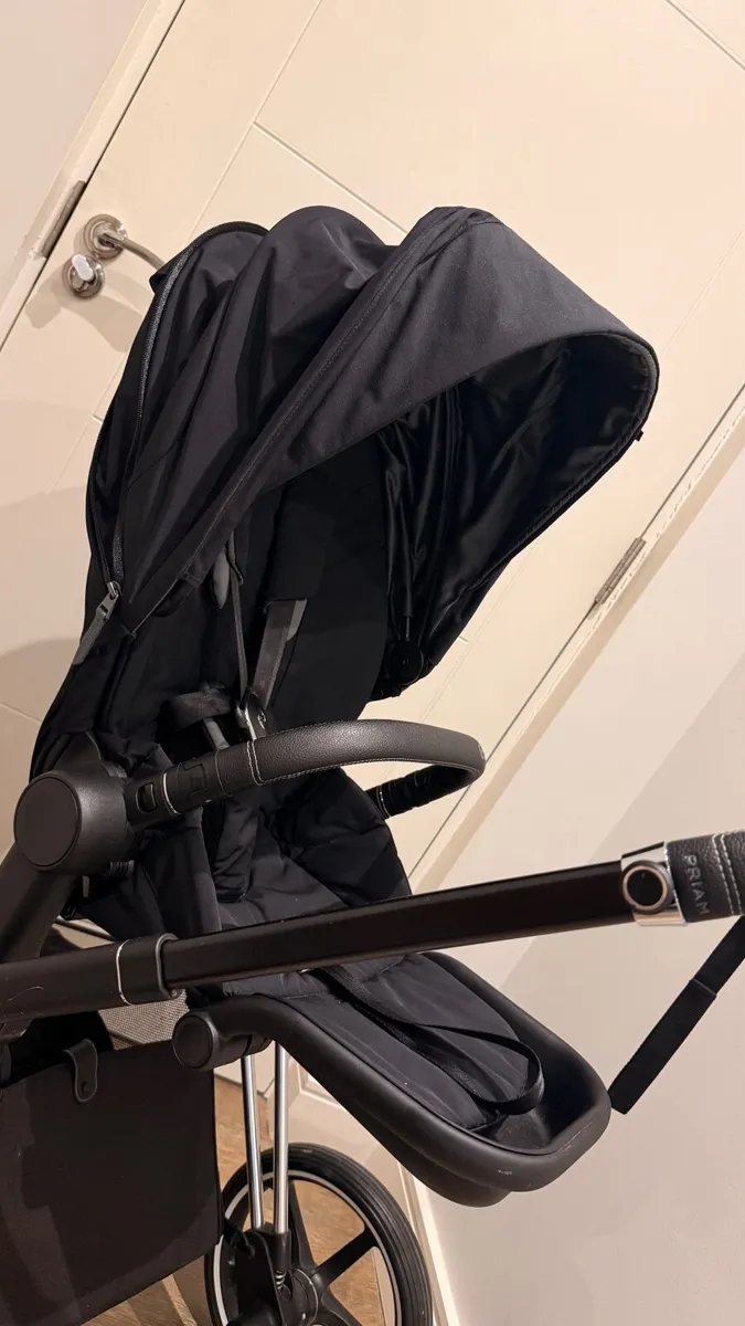 Stroller - Image 2