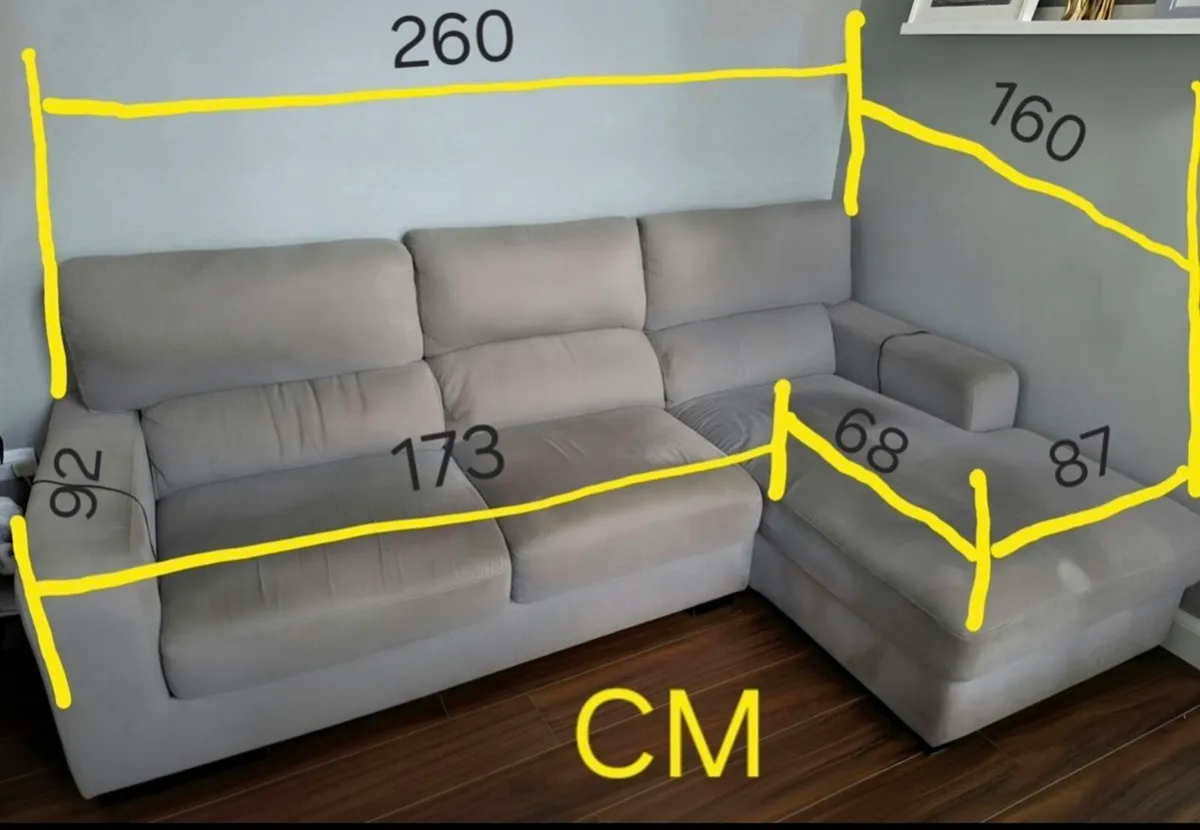 L Shaped couch - Image 2