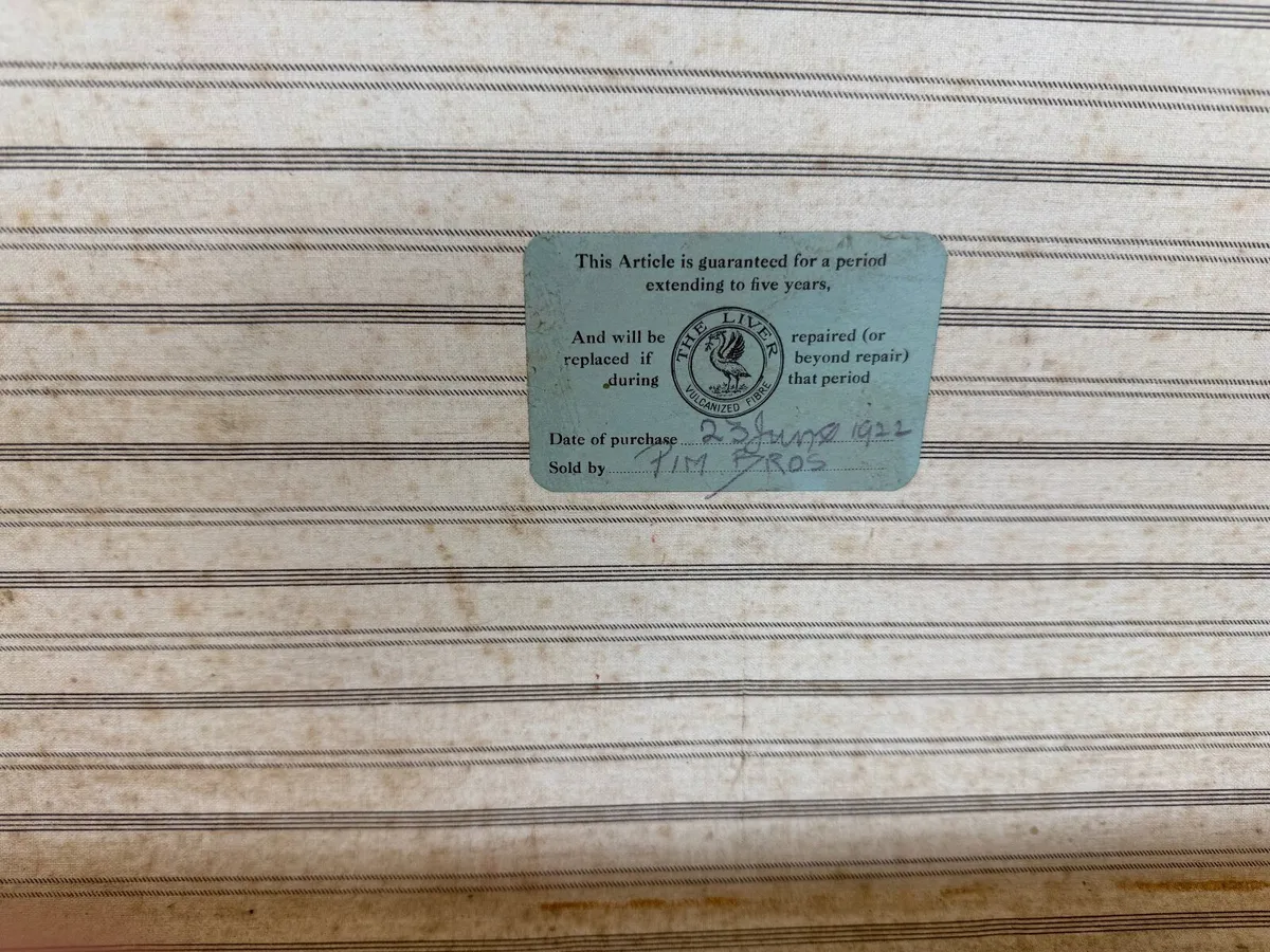Antique 1920s Vulcanized Fibre Nesting Suitcases - Image 3