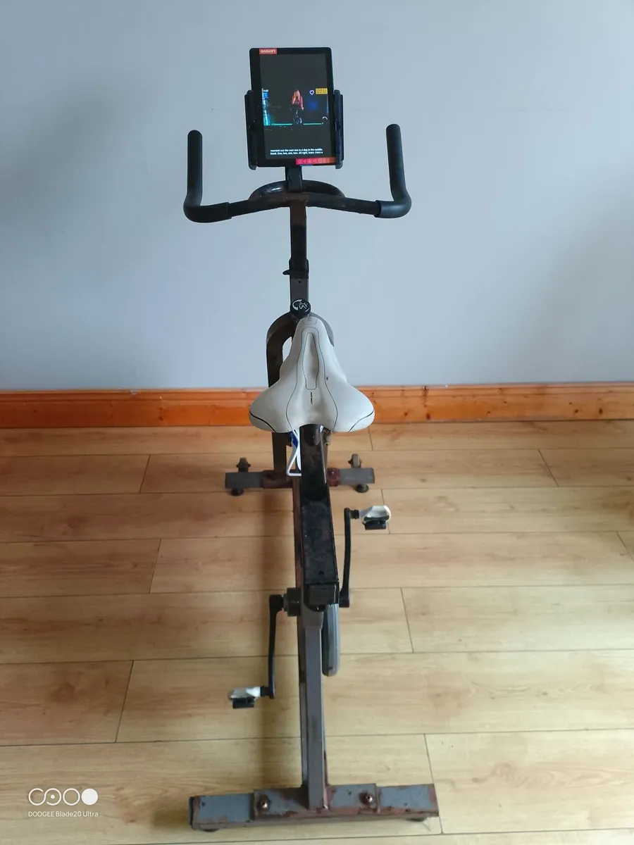 Total Home Gym Setup incl Spinning Bike and tablet - Image 2