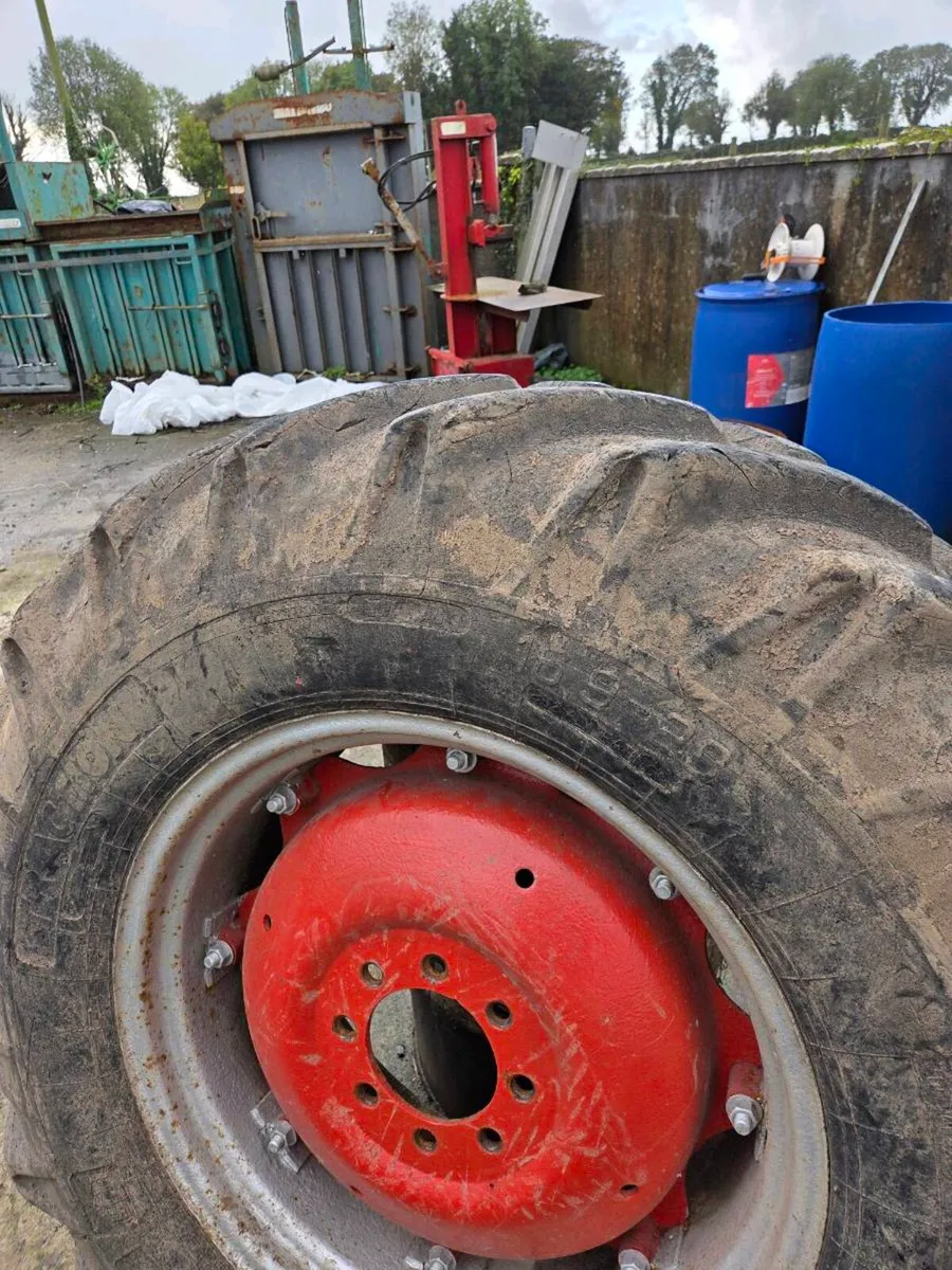 16.9 /28 rims and tyres - Image 3
