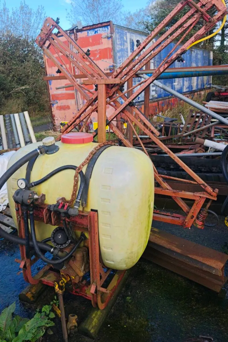 Yard clearance. - Image 1