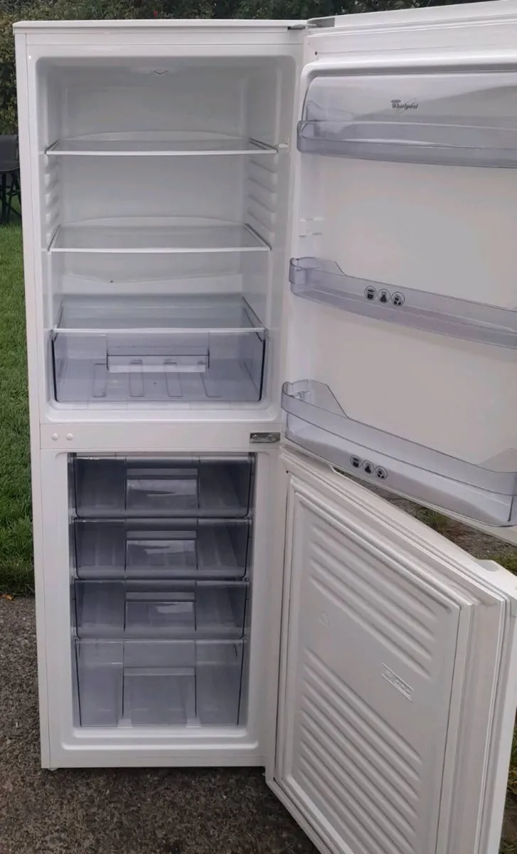 Whirlpool fridge freezer - Image 2