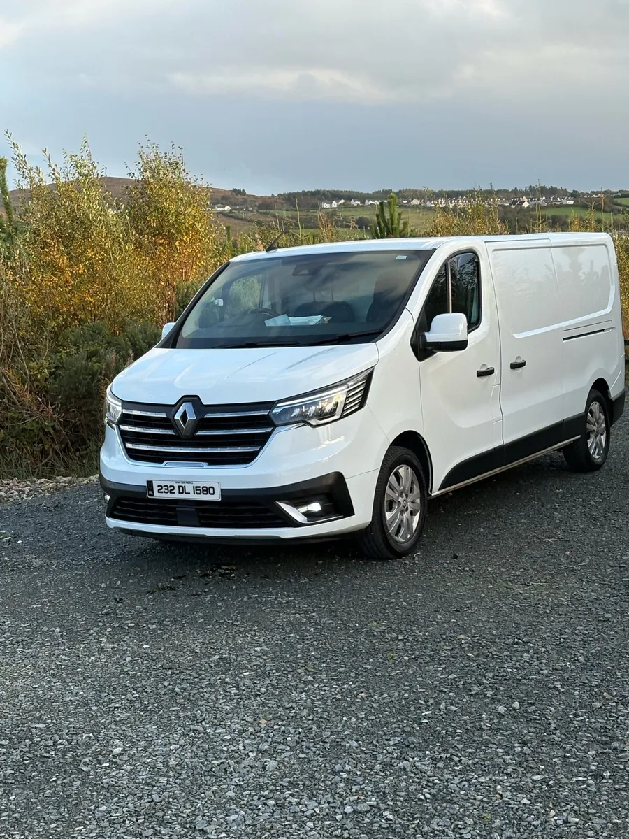 2023 Renault Trafic LL30 Extra Blue DCI - Image 2