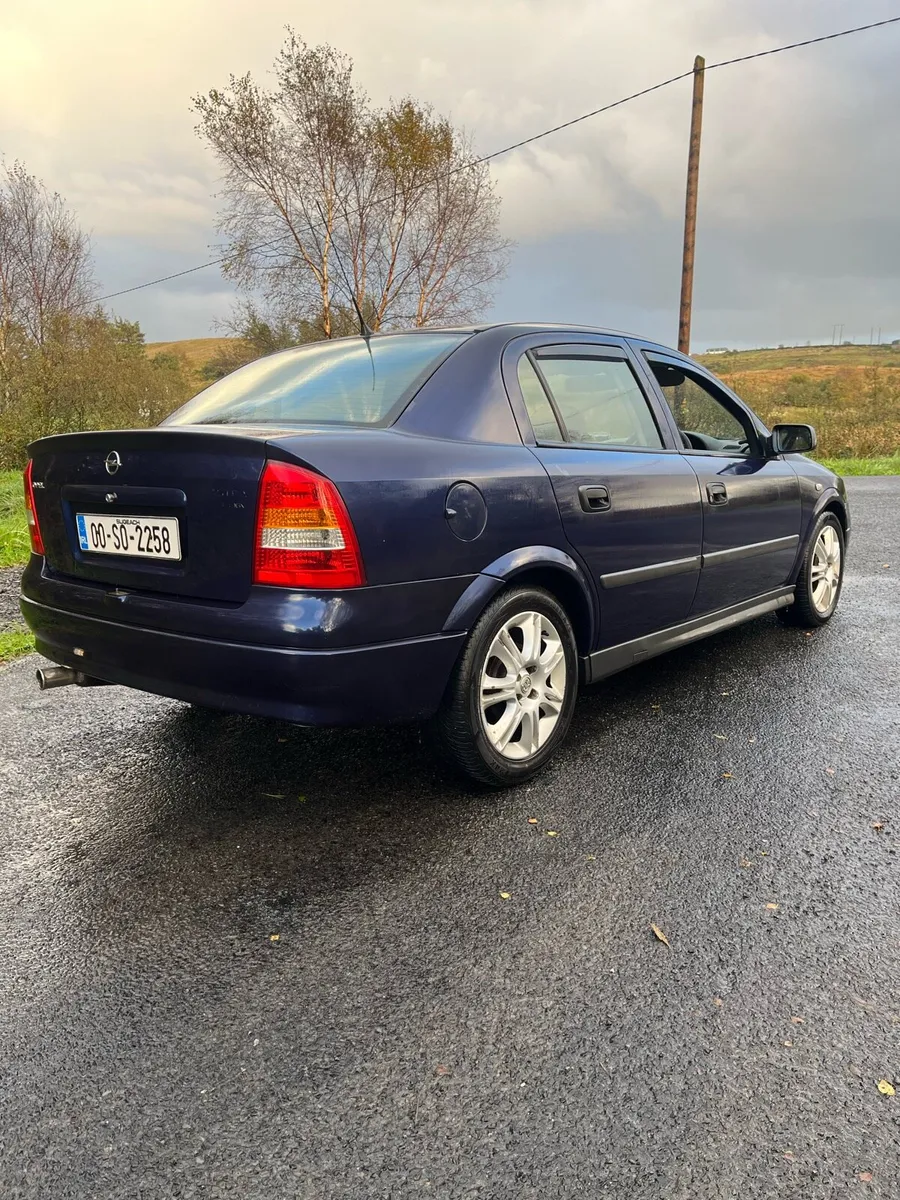 Opel Astra 1.4 low miles - Image 1