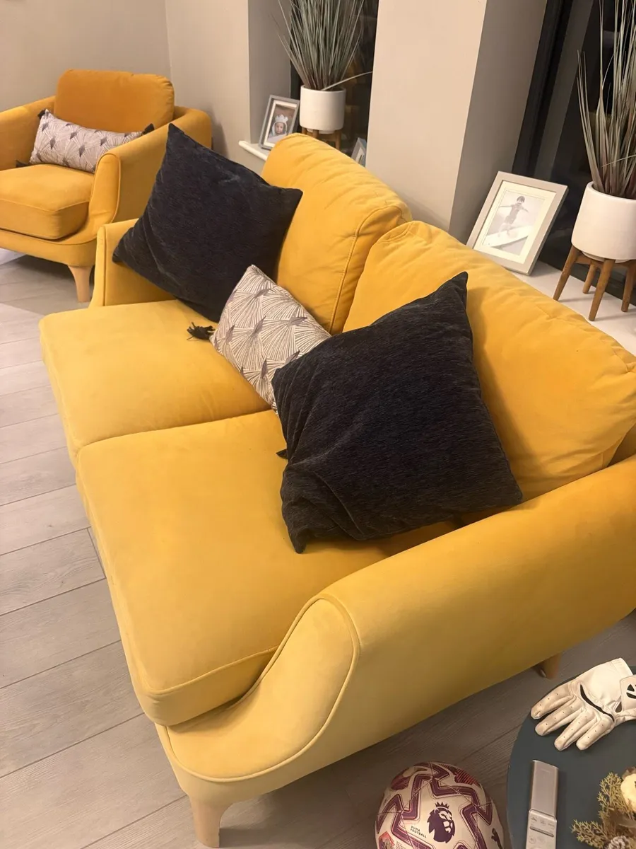 Ez Living 2 Seater Couch and 1 Seater - Image 4