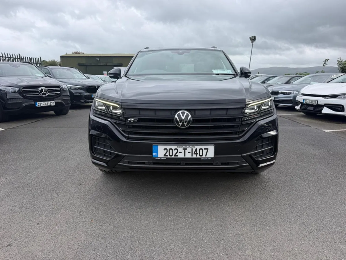 Volkswagen Touareg 3.0 V6 BLACK EDITION T TDI 5DR - Image 2