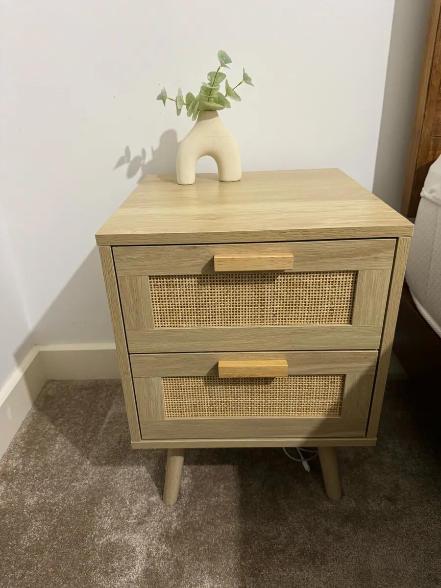 2 bedside table like new - Image 1