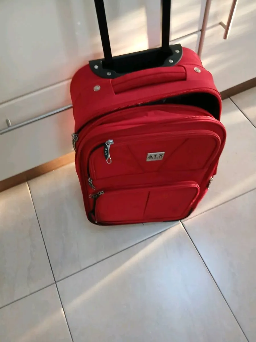 CABIN SIZE SUITCASE 2 WHEELS - Image 1