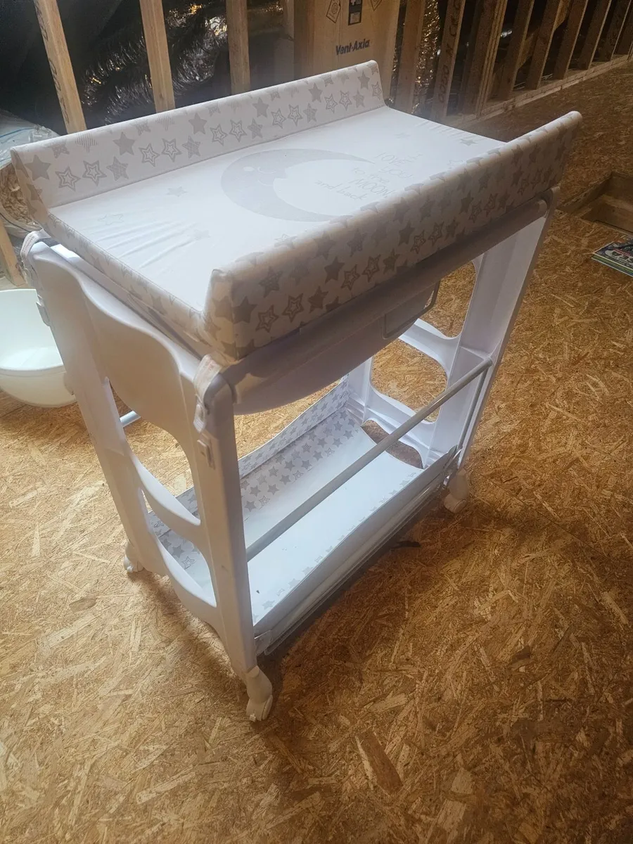 Baby changer - Image 3