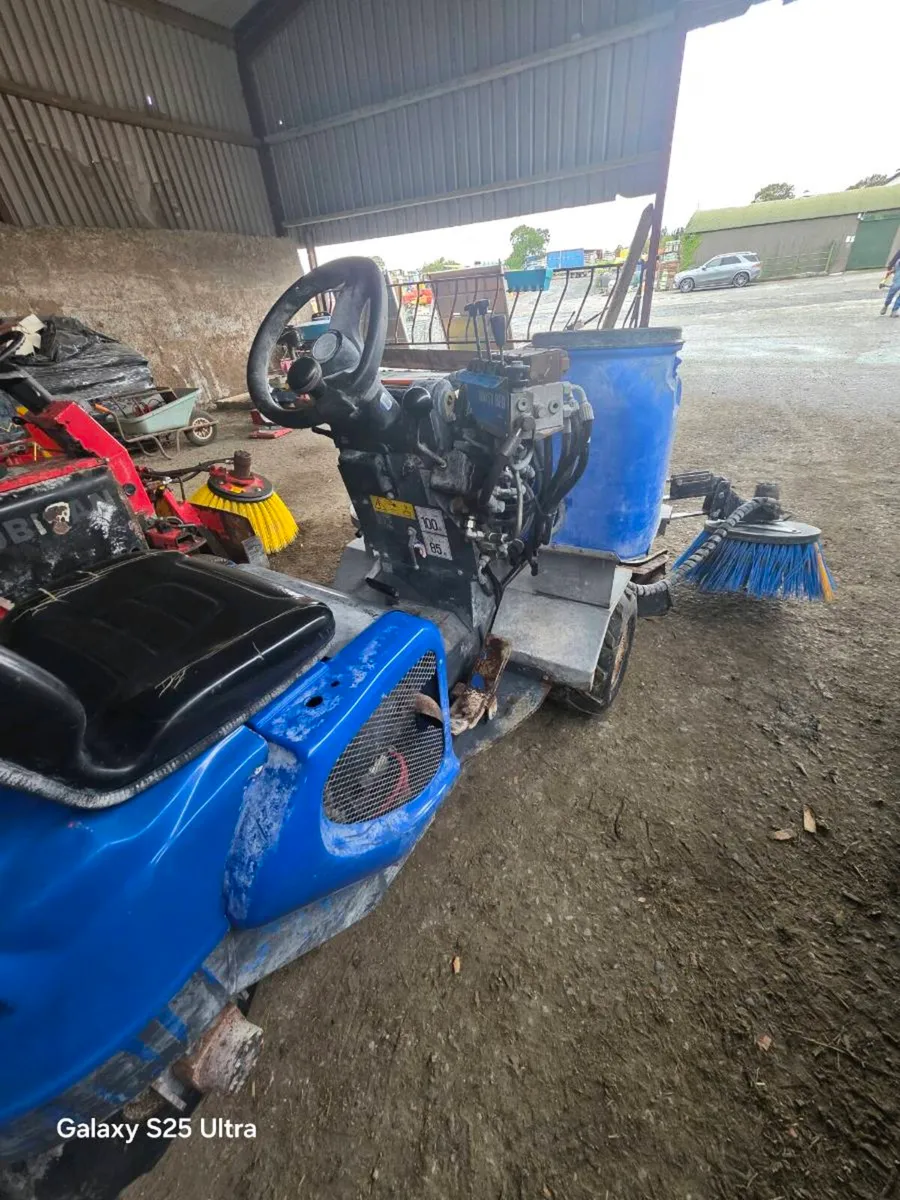 Clearance Auction of Farm Machinery - Image 4