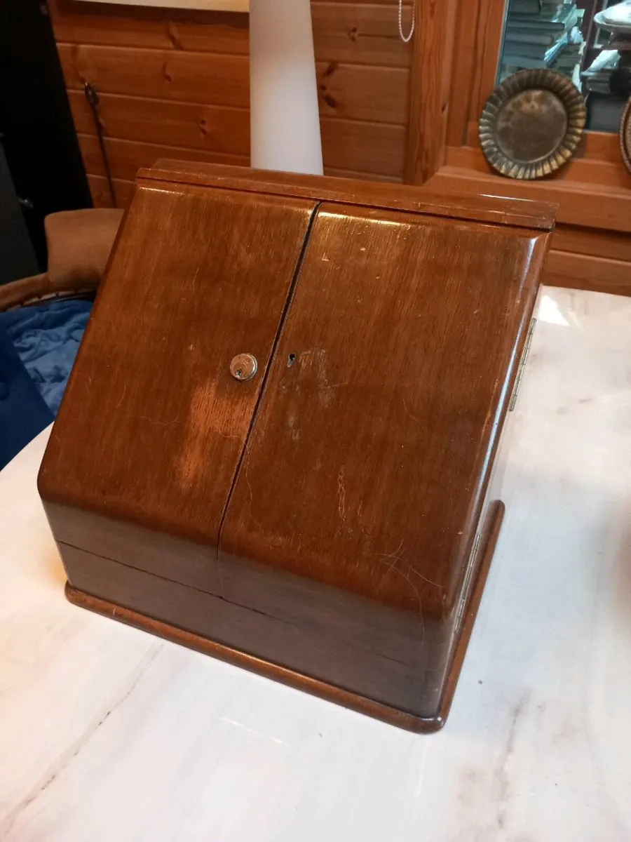 1840s antique Thomas Turner stationery cabinet D18 - Image 2