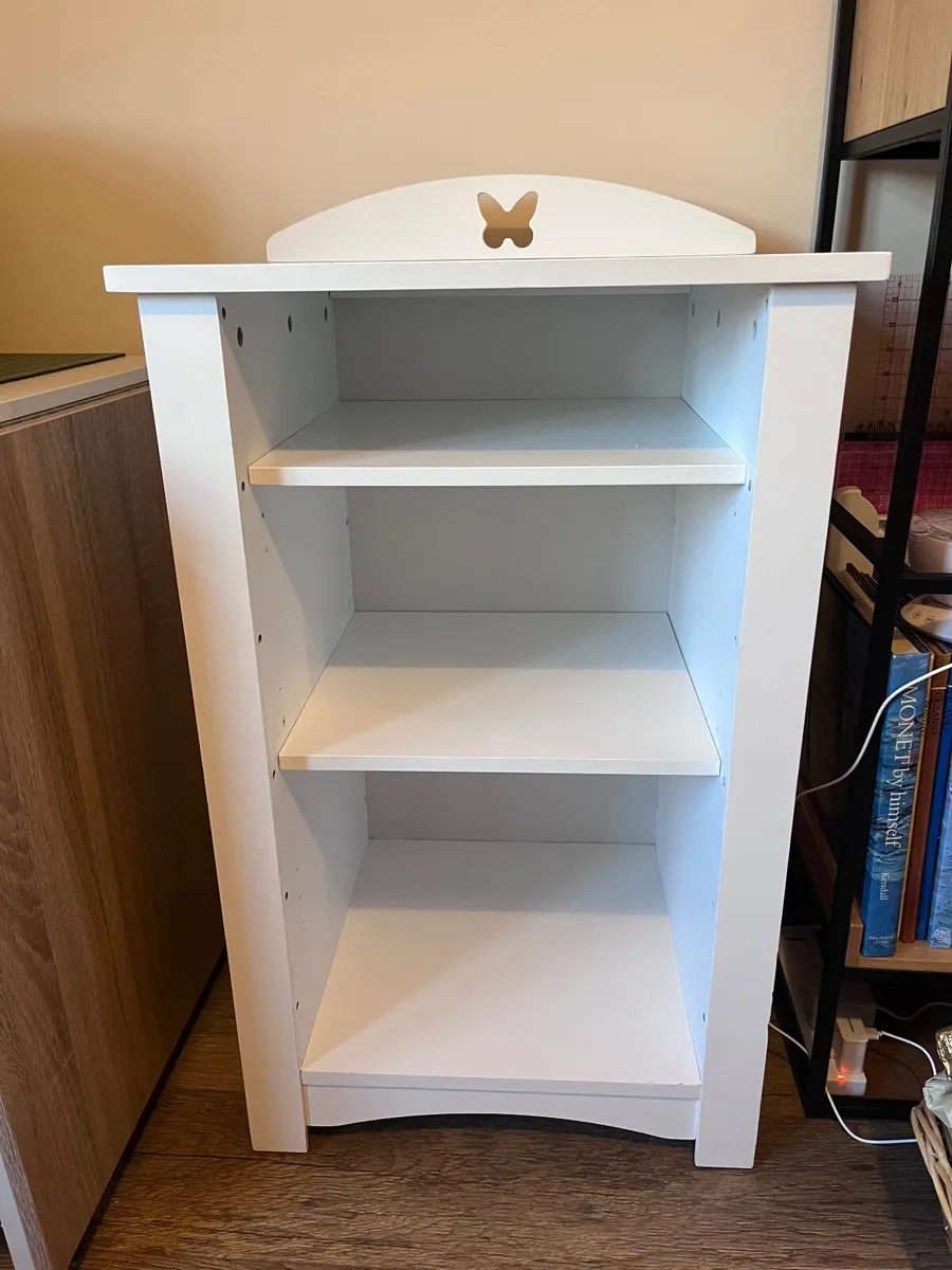 Girls Bedroom Bookcase / Storage Shelf Unit - Image 1