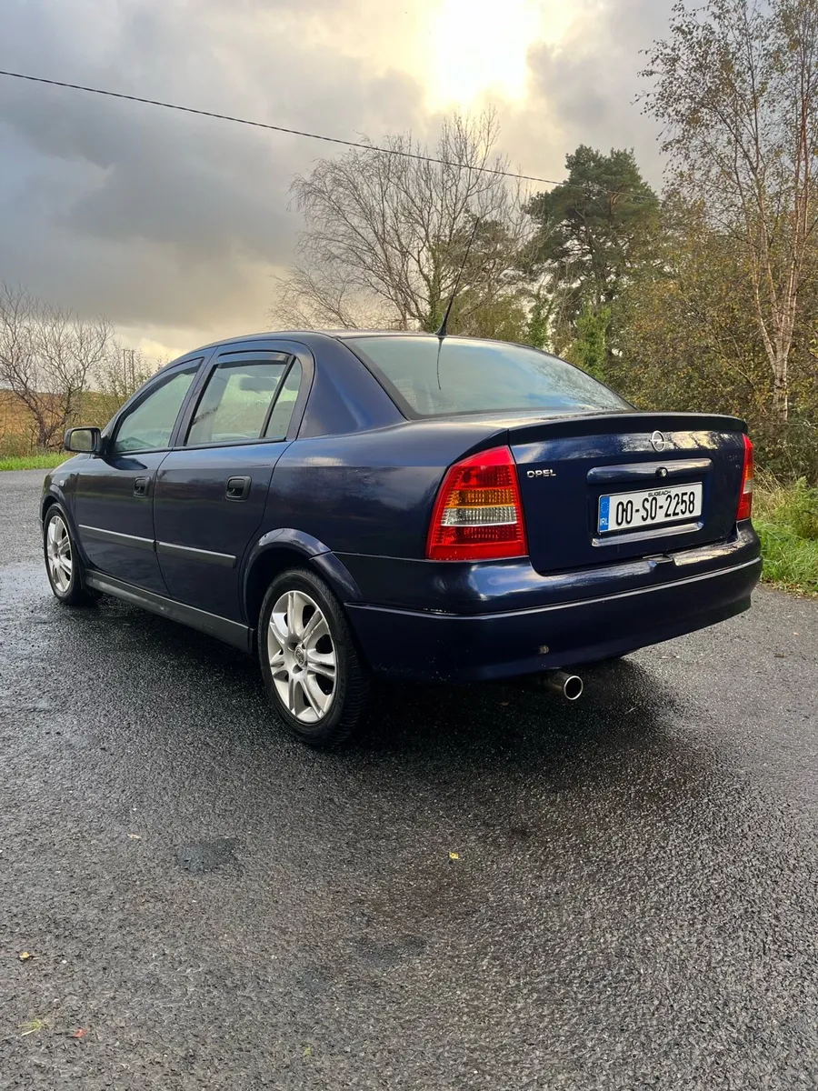 Opel Astra 1.4 low miles - Image 3