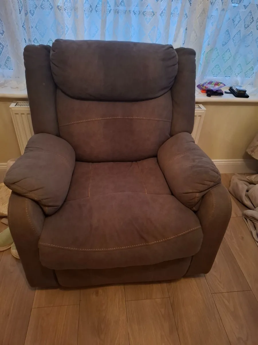 suite of furniture - Image 1