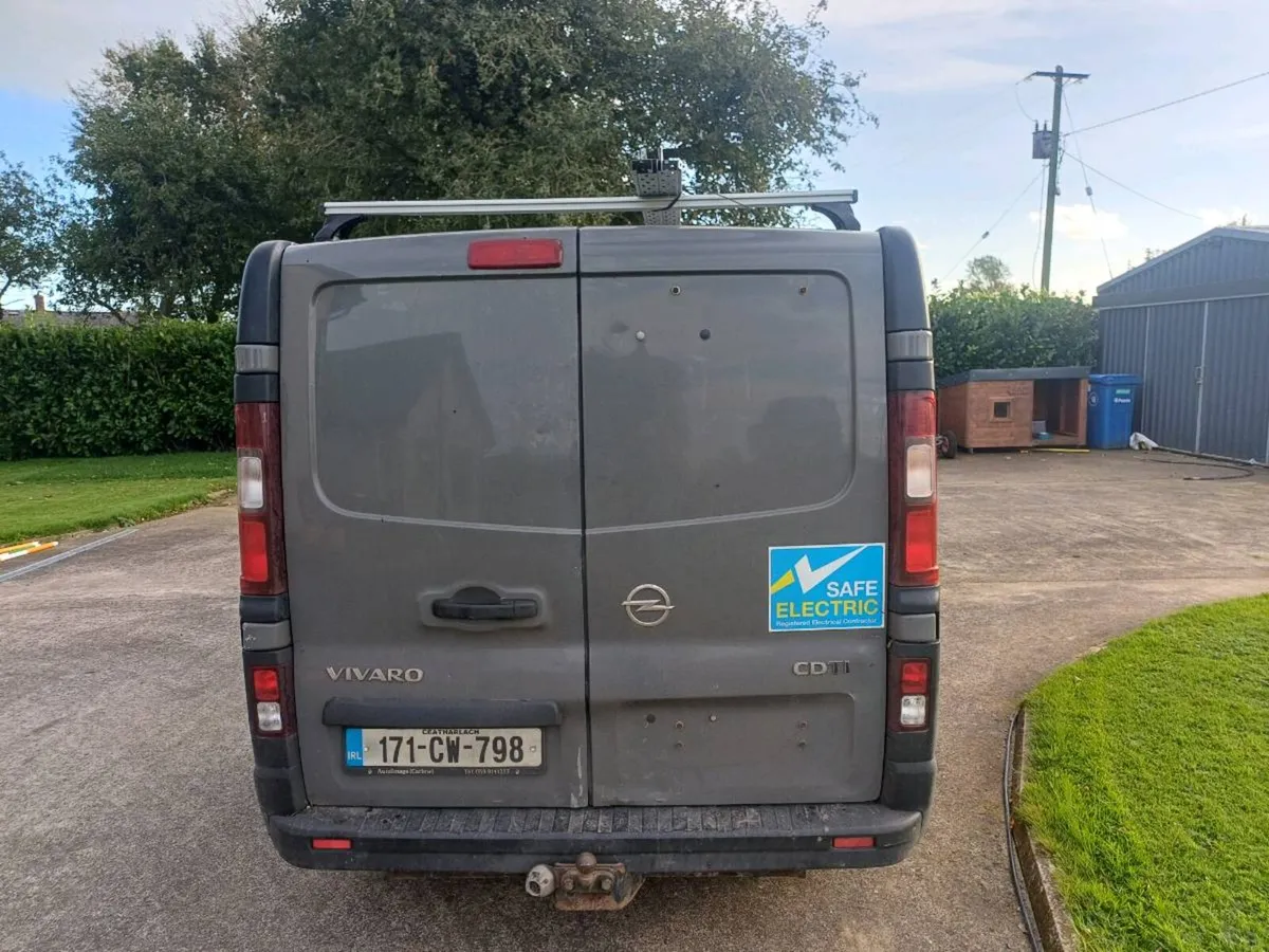Opel Vivaro 2017 - Image 2