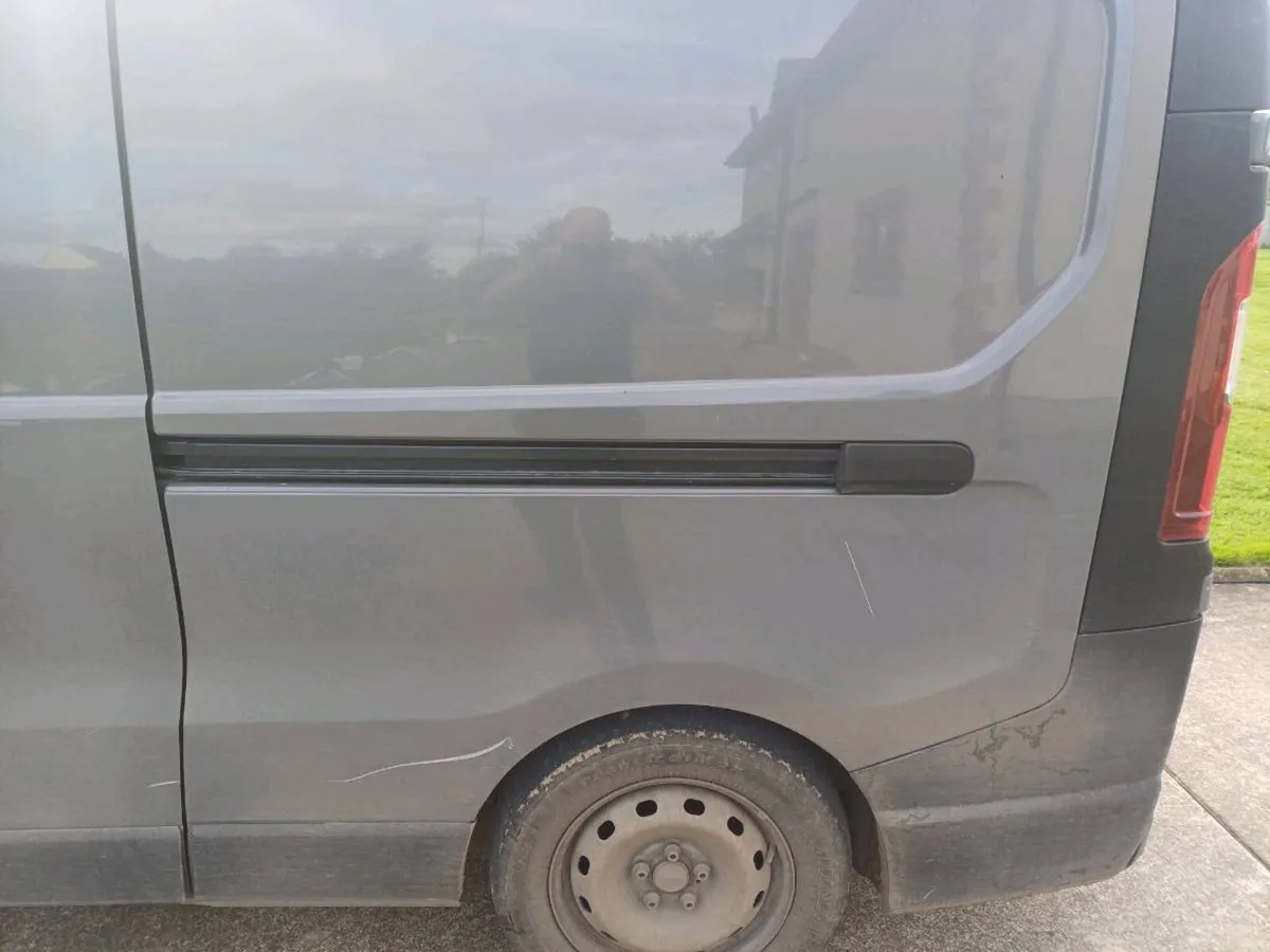Opel Vivaro 2017 - Image 4