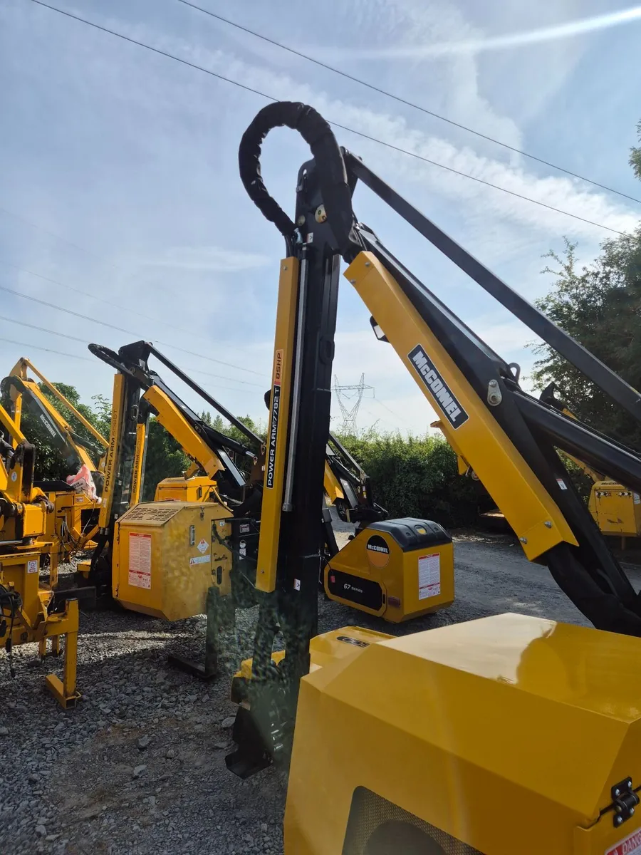 Mcconnel PA7782T Hedgecutter *New* - Image 3